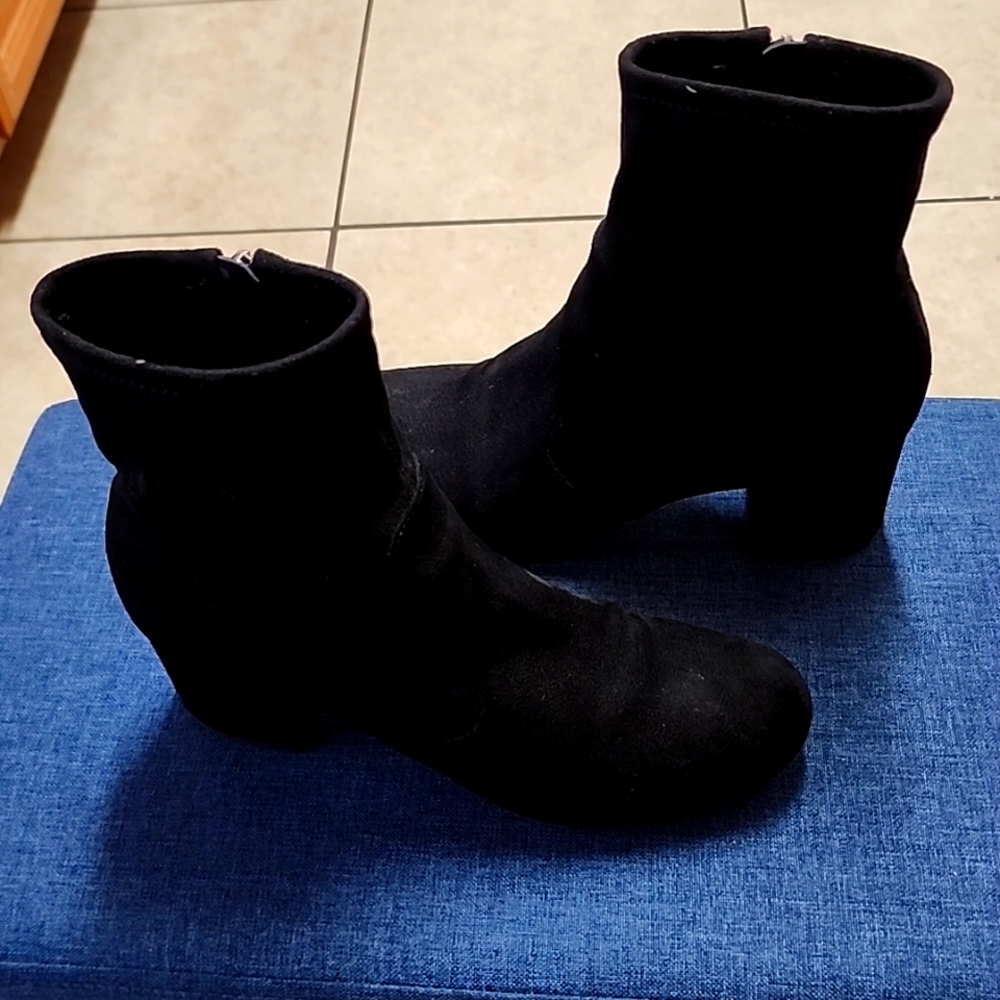 Unisa Black Suede Ankle Boots Size 8M